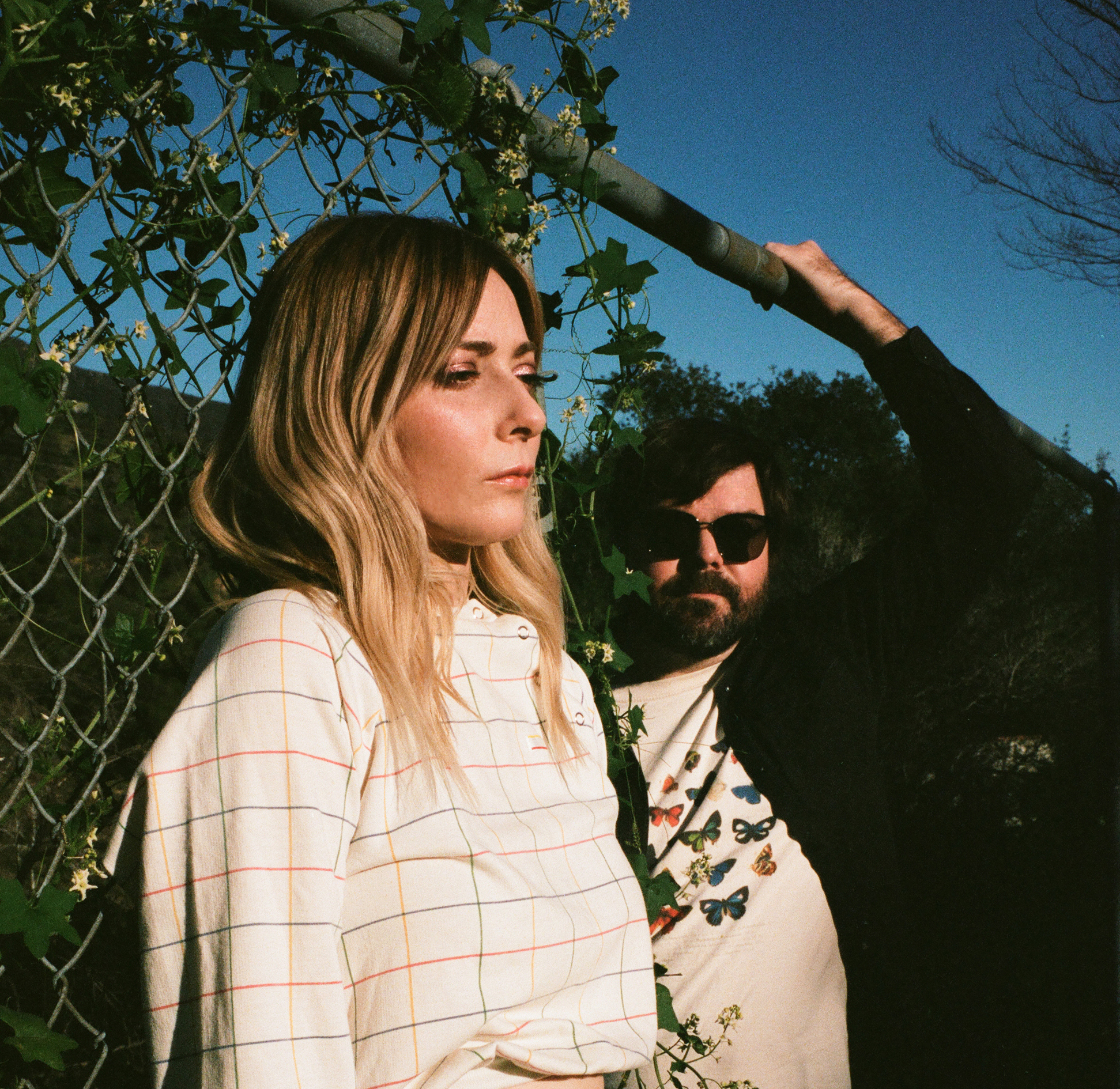 LA dream pop band Mirrorball shares new single, “Tinsel For A Tear”