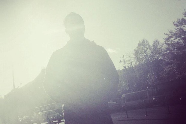 Sun Glitters premieres new B-side track, “Tight,” from 7″
