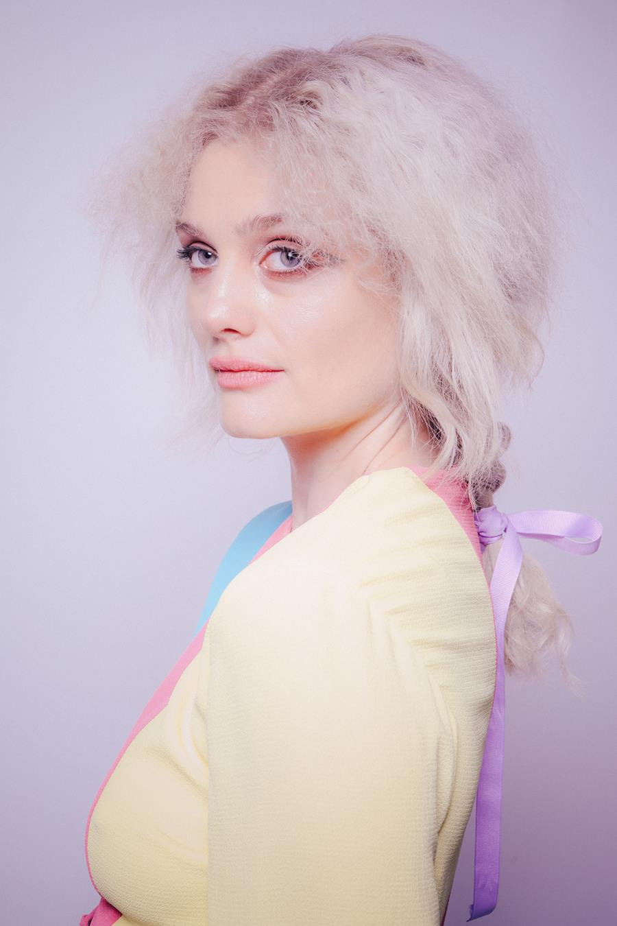 Alison Sudol (fka A Fine Frenzy) shares new single “The Runner” & announces new Moonlite EP & tour