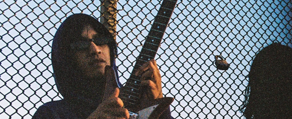 Eyedress shares his new “Jealous” video; a montage of beachside busking & skateboarding directed by BRVINFREEZE Eyedress shares his new “Jealous” video; a montage of beachside busking & skateboarding directed by BRVINFREEZE