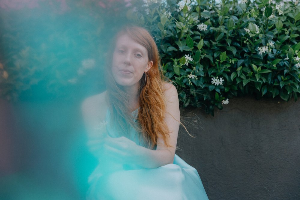 Lindsay Clark shares the video for “Roses in the Sky” & announces new LP via Glide Magazine; ‘Carpe Noctem’ is due 6/24