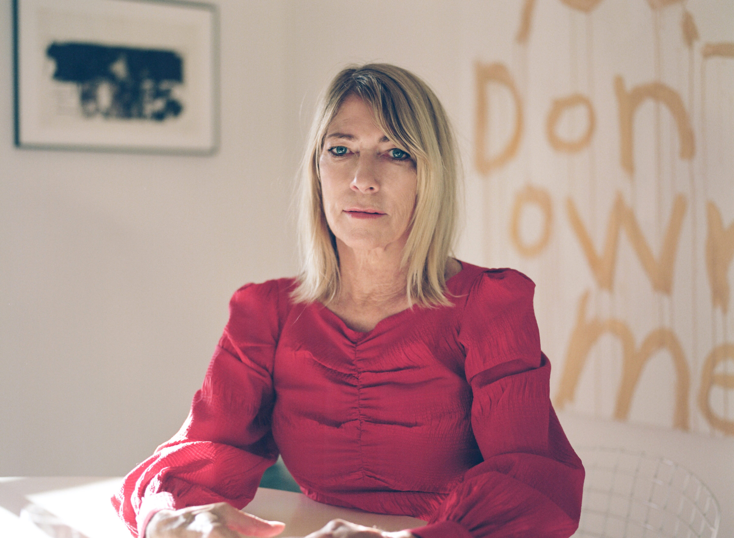 Kim Gordon & Erica Dawn Lyle & Vice Cooler collaborate on “Debt Collector” from LAND TRUST: Benefit for NEFOC, watch the video now